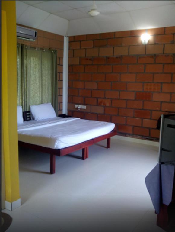 Riverine Resort Alappuzha Экстерьер фото